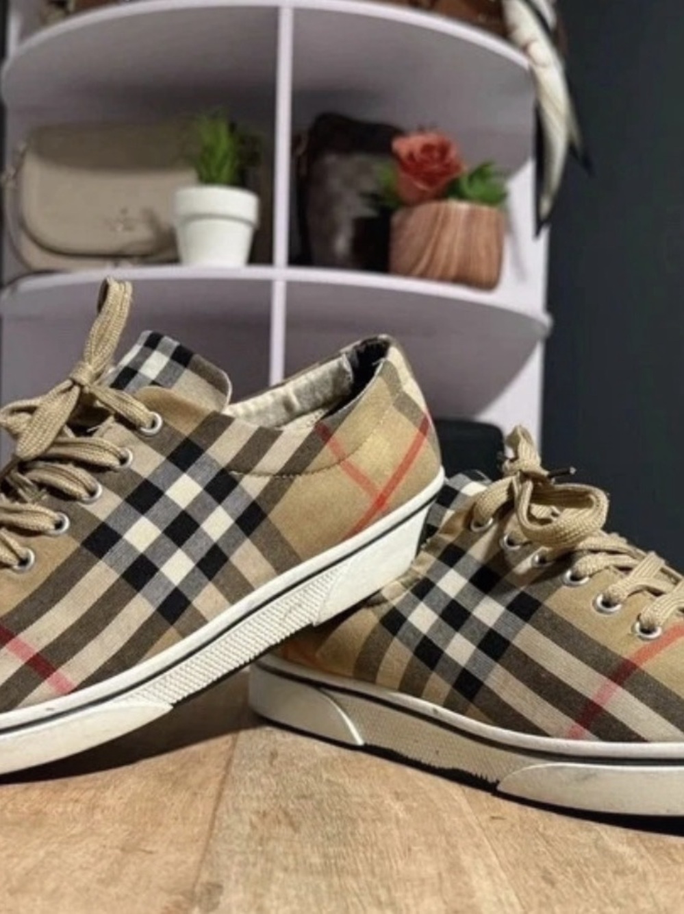 Burberry Vintage Check Plaid Low Top Sneakers Size 6 (fits like a woman’s 7.5) - Picture 12 of 15